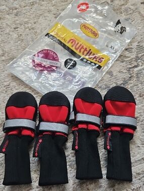 Muttluks Red & Black Reflective Dog Boots - Set of 4